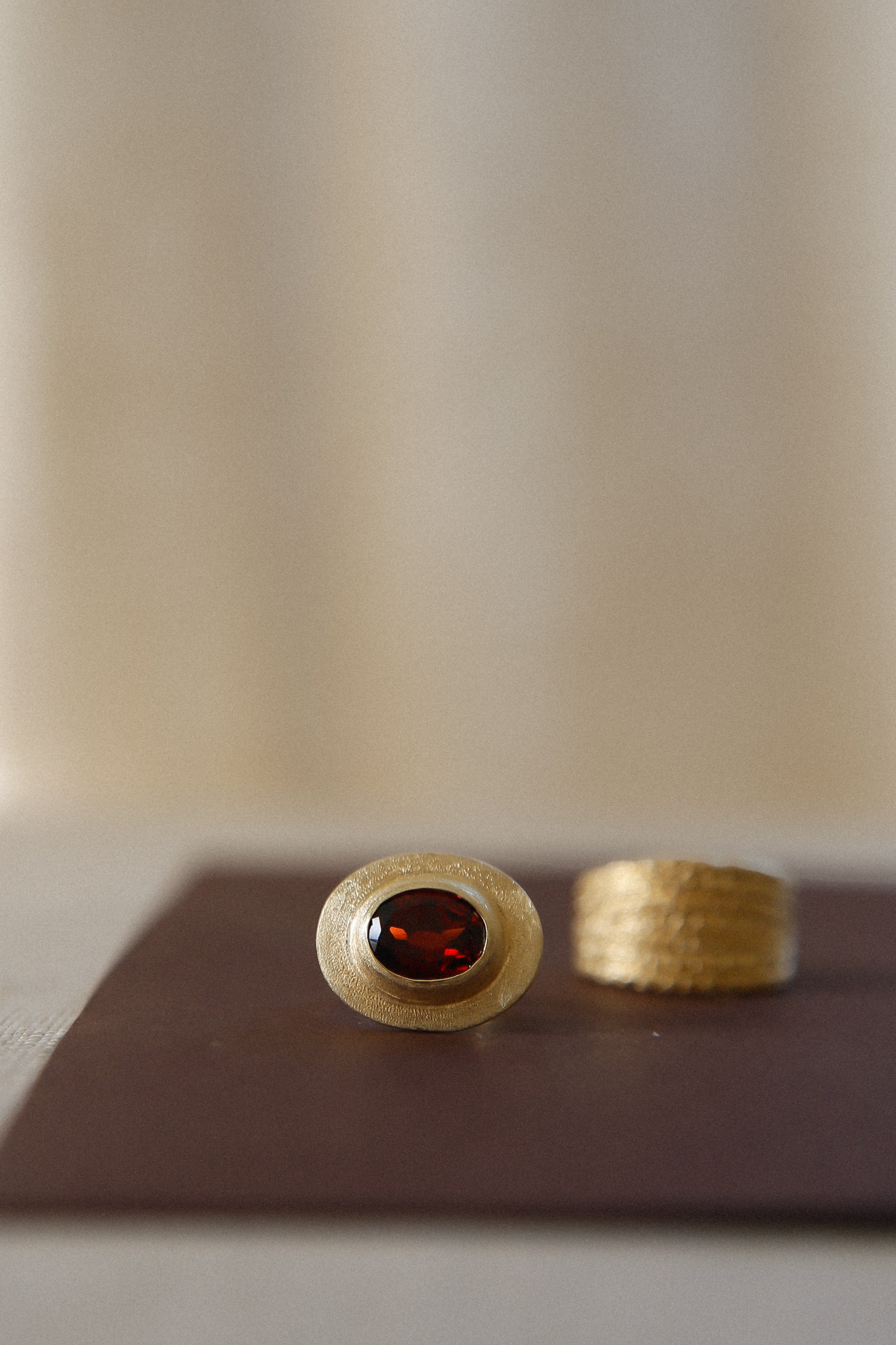 Ring Dare to live Goud