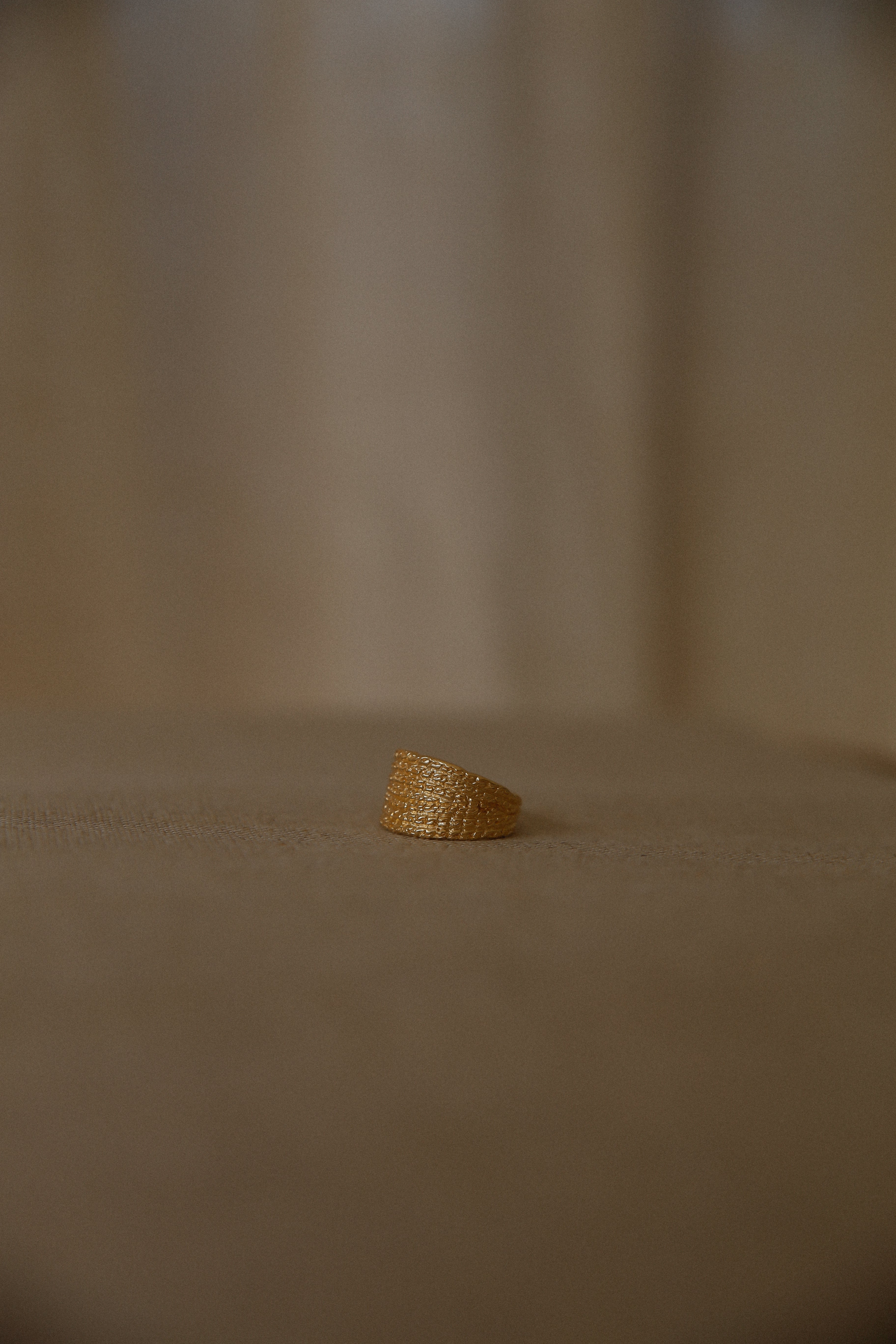 Ring Dare to live Goud