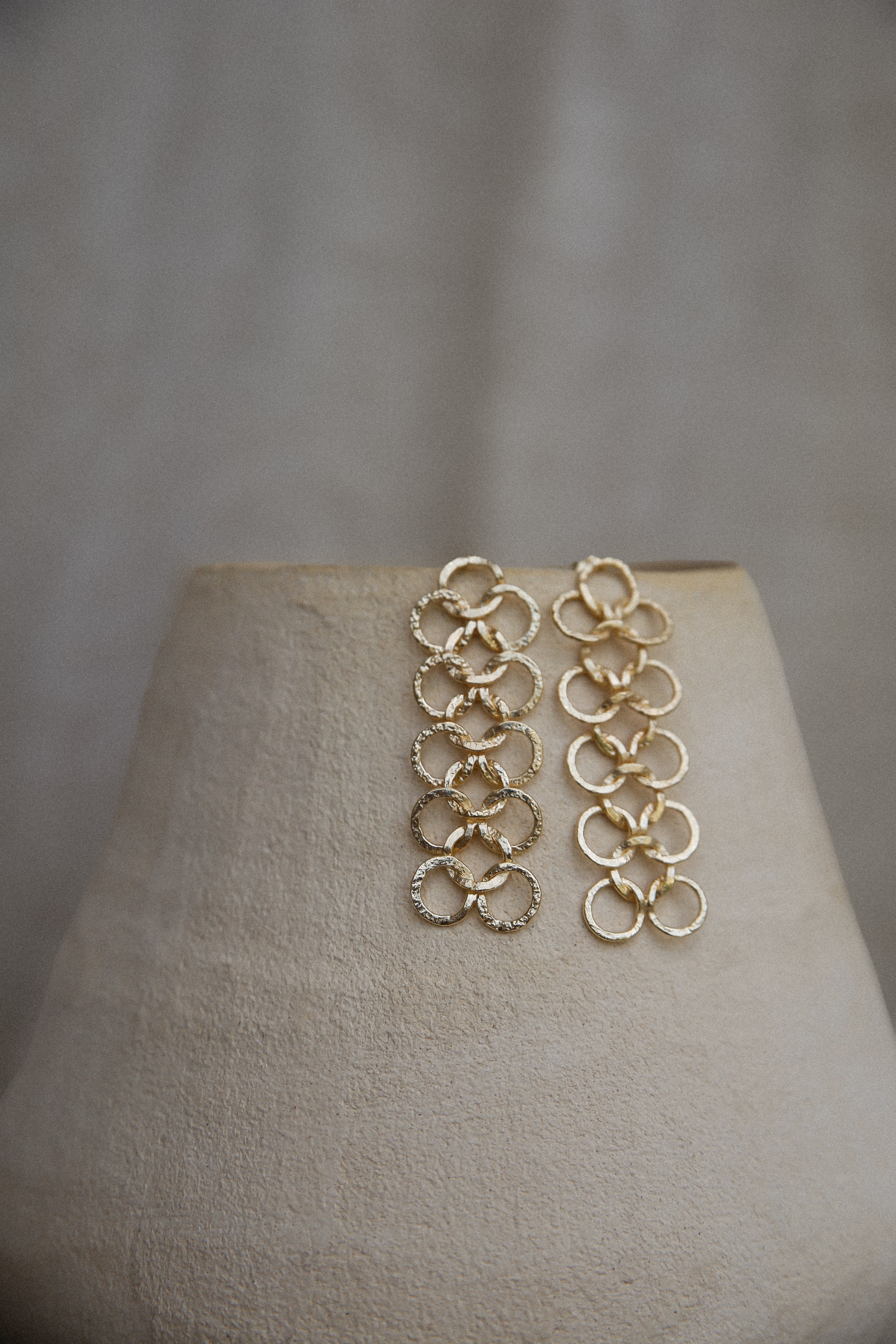 Oorbellen Moon Goud